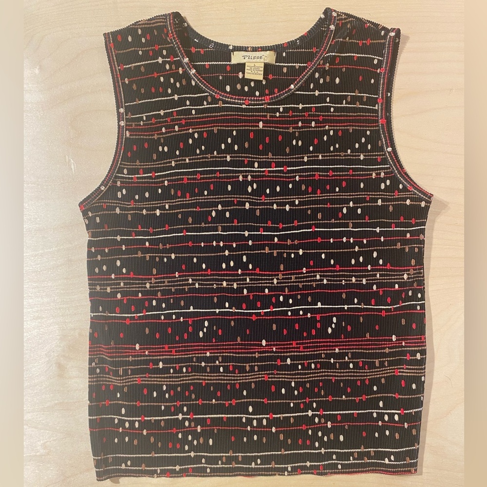 Plisse’ Black Sleeveless Ribbed Tank with Red & Cream Dot Pattern Large (QM)